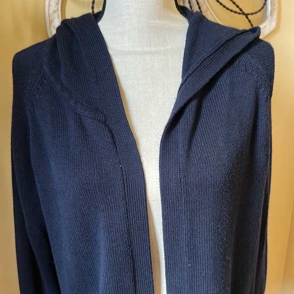 Cabi navy blue sweater - Picture 2 of 6